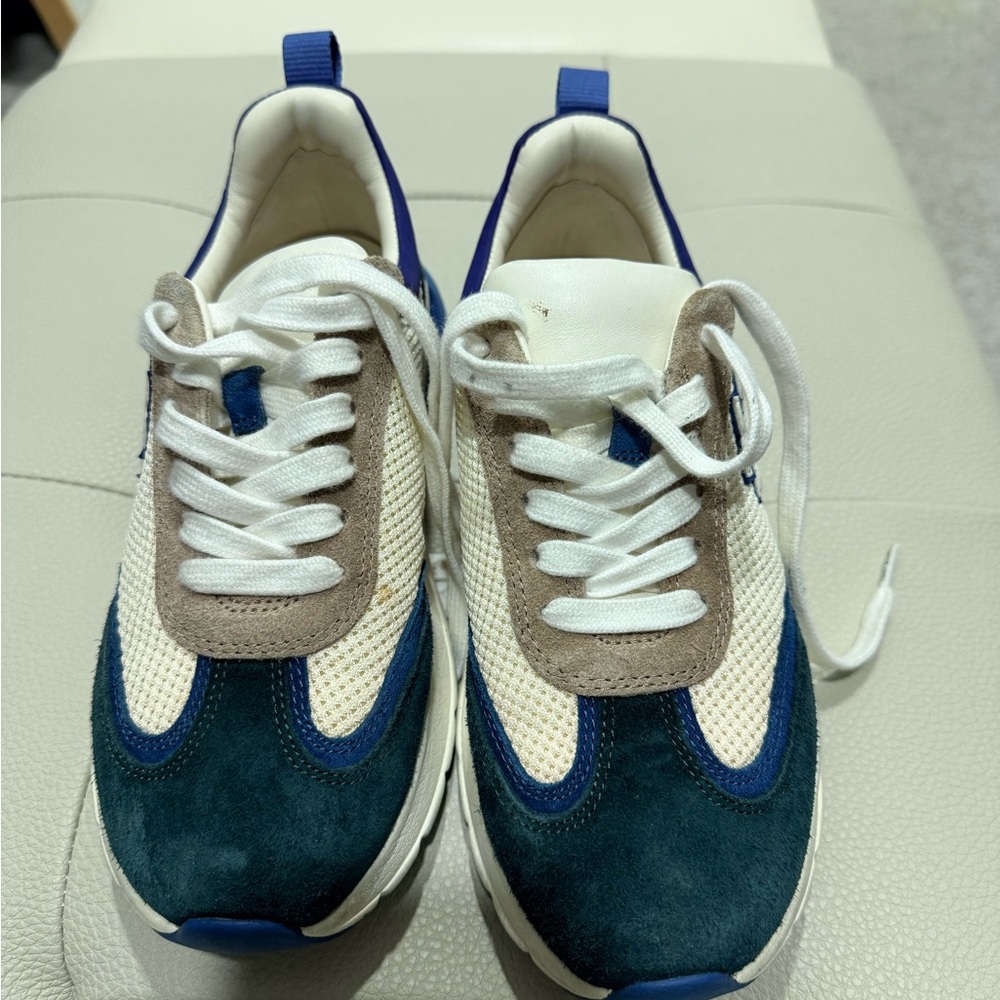 Tory Burch good luck trainer